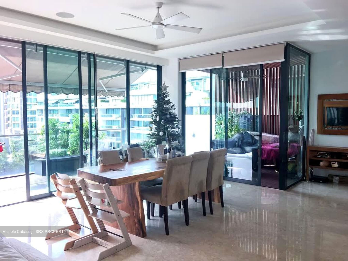 Parvis (D10), Condominium #557561011